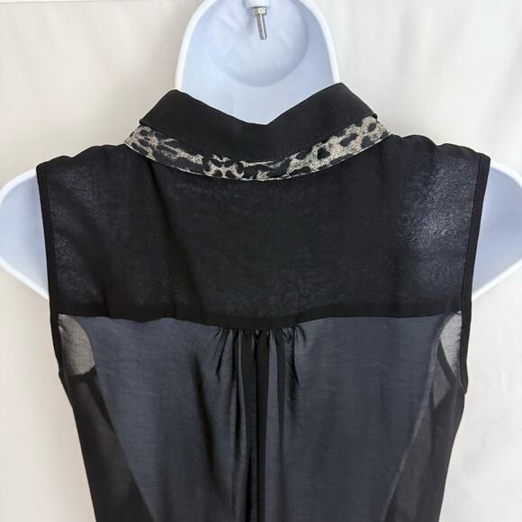 Maurices Sheer Button Down Top Size Medium - Picture 5 of 7